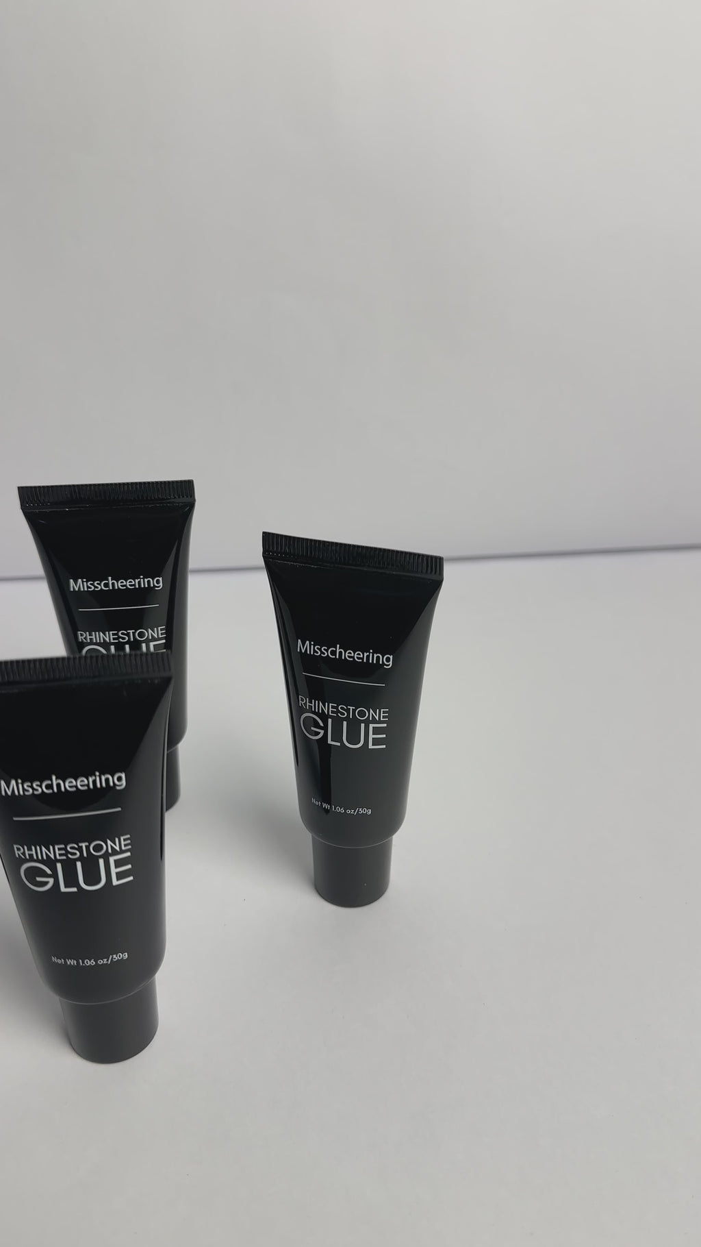Misscheering Glue